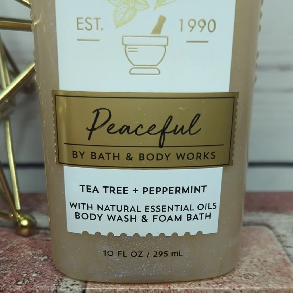 Peaceful by Bath & Body Works Aromatherapy Body Wash Tea Tree and Peppermint‎